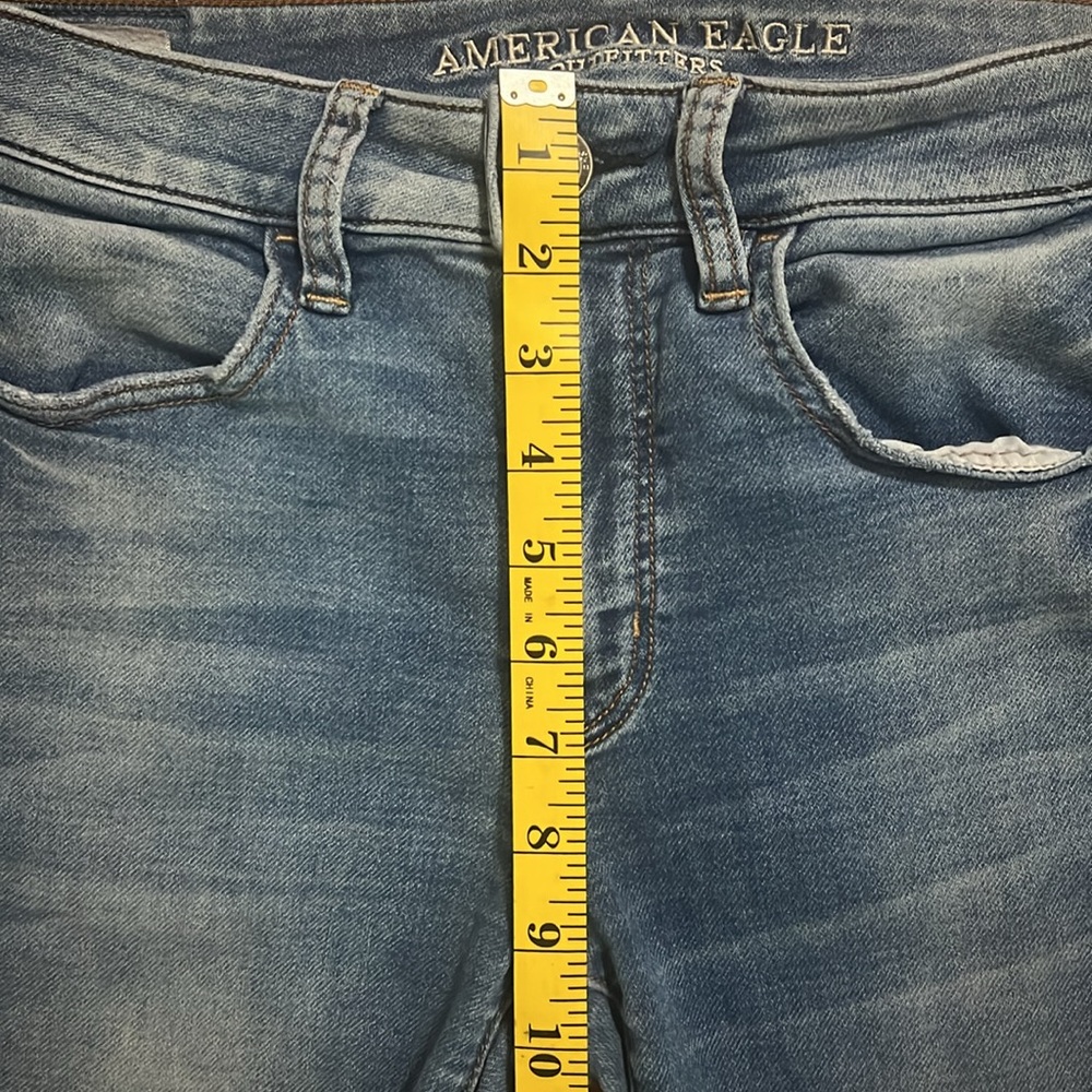 American Eagle Super Stretch Hi-Rise Denim Jean Shorts Size 6 Casual Medium Wash - Picture 6 of 10